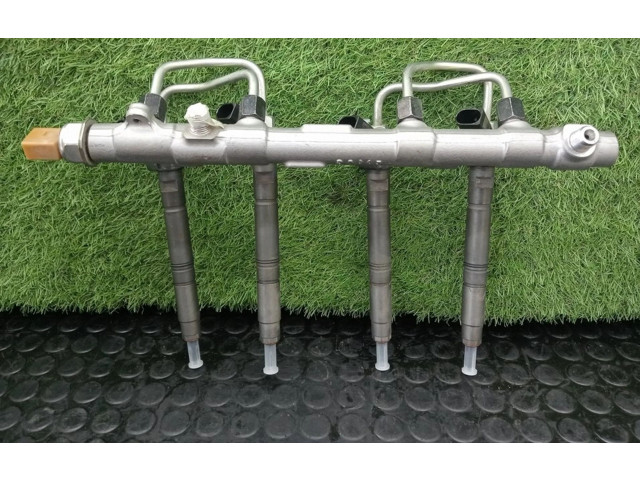 Vstřikovací lišta Audi A8 S8 D5