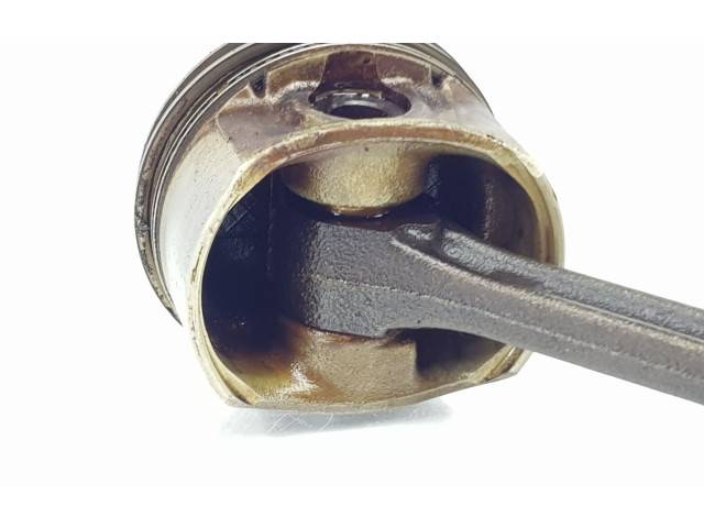 Поршень с шатуном 7701478731, 7701478731 Dacia Sandero