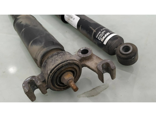 Задний амортизатор с пружиной      