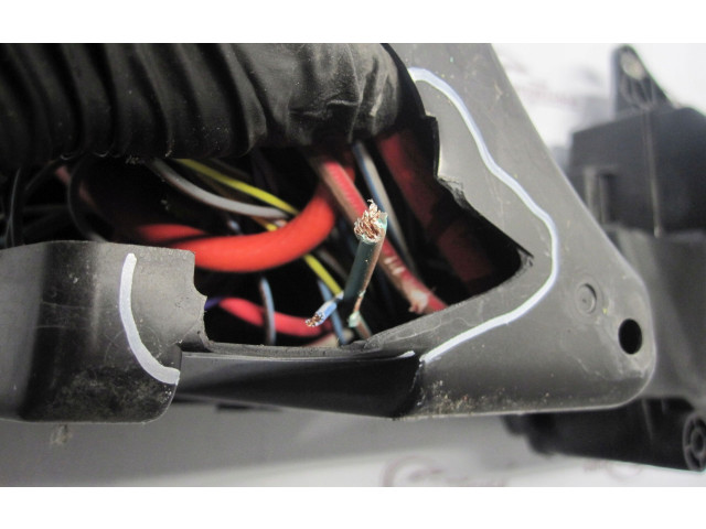 Блок предохранителей 14290 Jaguar XF X250