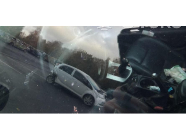 Моторчик дворников 31253518    Volvo S40