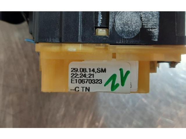 Ручка стеклоочистителей Renault Captur