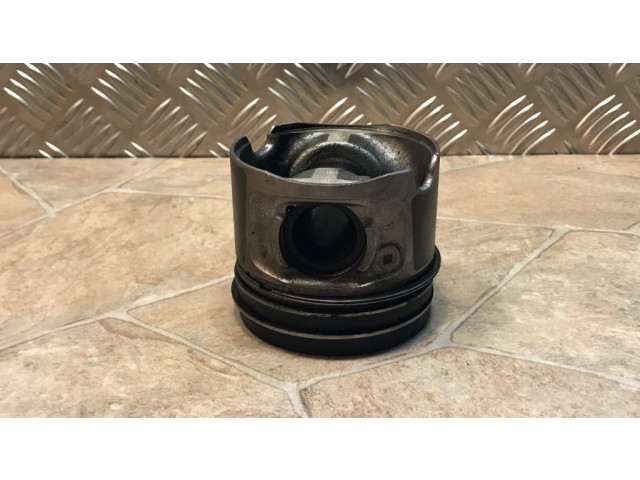 Píst 0840ZU BMW 5 F10 F11 pro naftový motor 2.0 N47 D20 C