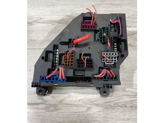 Блок предохранителей 9210860, 117033453   BMW X3 G01    