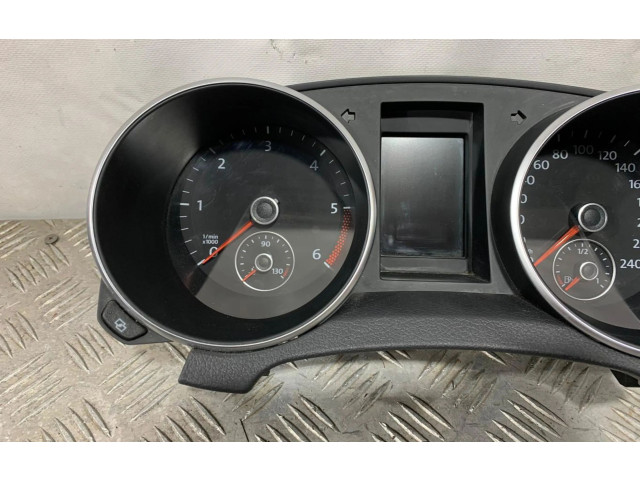 Панель приборов 5K0920871A Volkswagen Golf VI