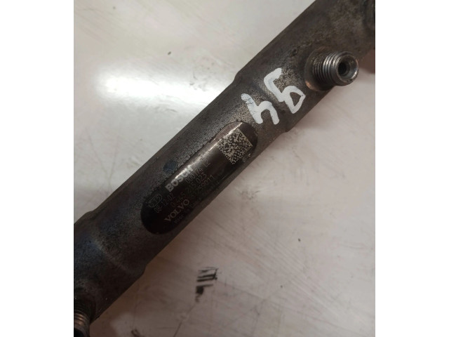 Топливная рампа 31259011, 000174   Volvo V70  