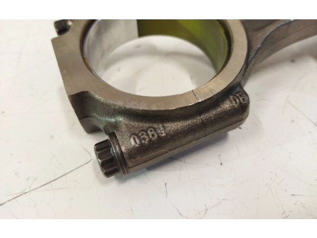 Píst 038J Seat Exeo (3R)