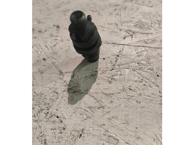 Форсунка 043211097    Chevrolet Suburban   