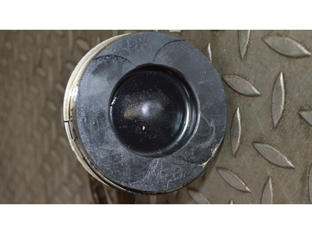 Píst Subaru Outback EE20Z