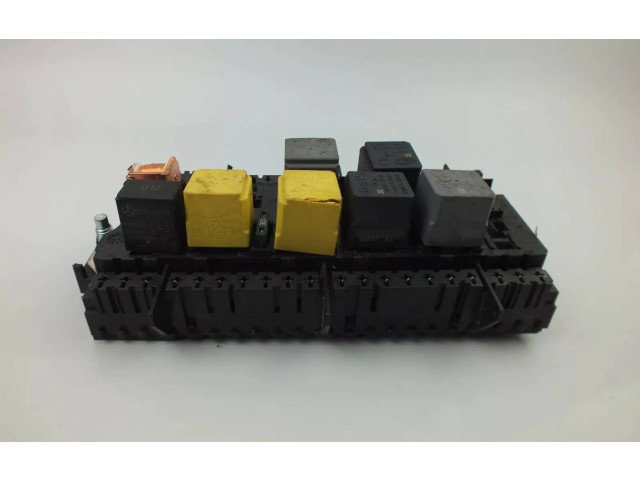 Pojistková skříňka A1669068201 Mercedes-Benz GLE (W166 - C292) 2017