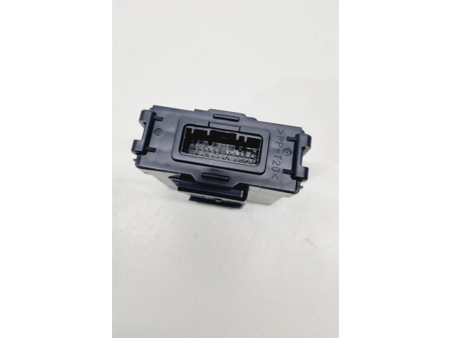 Блок управления 284E77557R   Renault Clio V