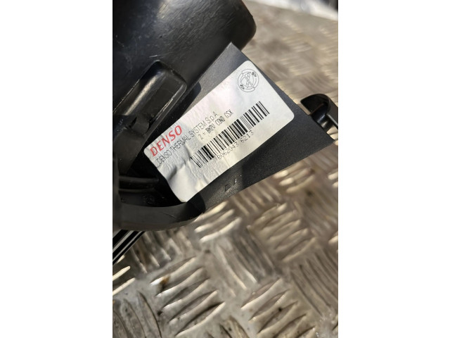 Вентилятор печки 77362402 Fiat Idea