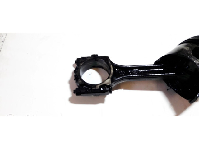 Поршень с шатуном Mitsubishi Galant для дизельного двигателя 2.0