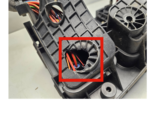 Pojistková skříňka 01718130, 8K170411510 Volkswagen Caddy 2012