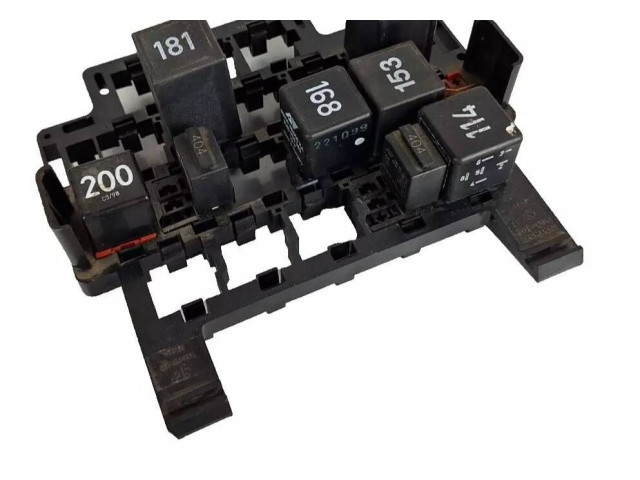 Блок предохранителей 6Q0972595A Skoda Fabia Mk1 (6Y)