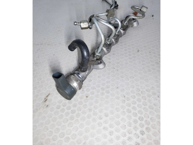 Топливная рампа 03L089M, 057130764H Volkswagen Golf VI для двигателя CFH