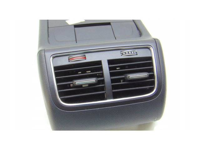 Задняя воздушная решётка