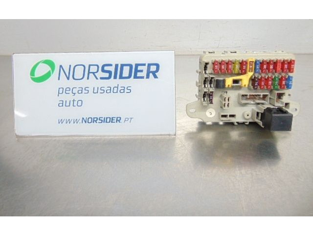 Блок предохранителей    Rover 25    