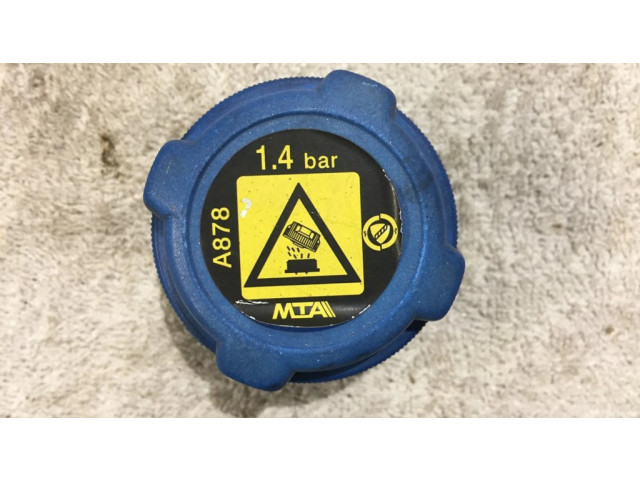 Крышка расширительного бачка охлаждающей жидкости