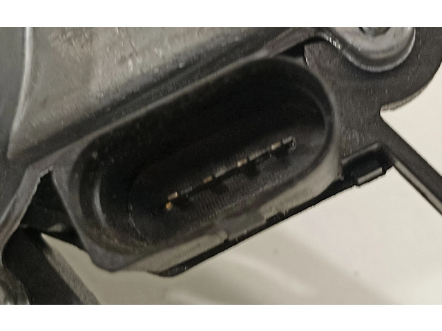 Pojistková skříňka Двигатель стеклоочистителя заднего стекла 5G0955711 Skoda Octavia Mk4 2022