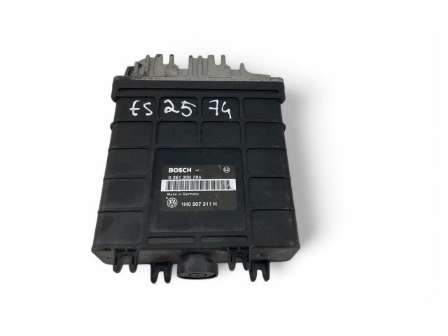 Блок управления двигателем ECU 1H0907311H, 0261200784 Volkswagen Golf III 1997