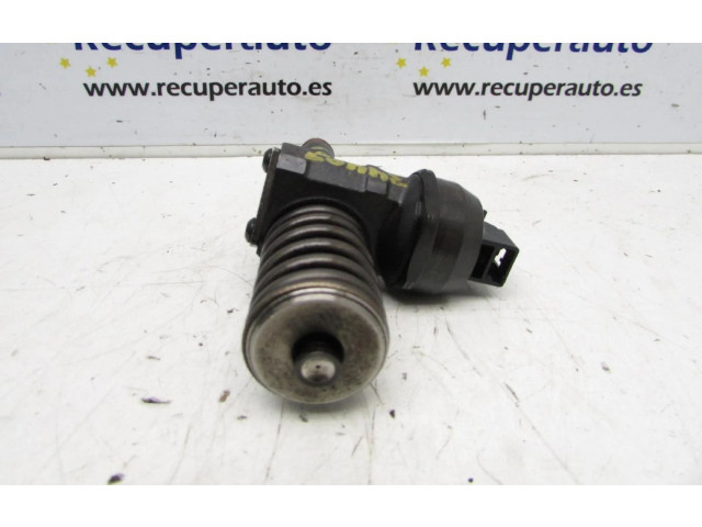 Vstřikovač 038130073AL Seat Toledo I (1L)