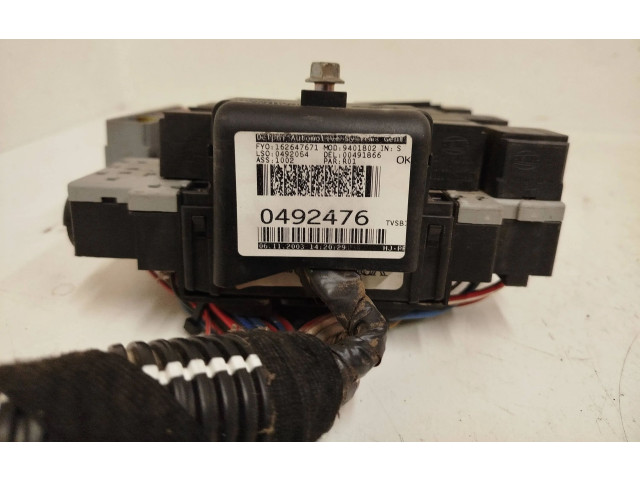 Блок предохранителей  9401802, 162647671   Volvo V70    