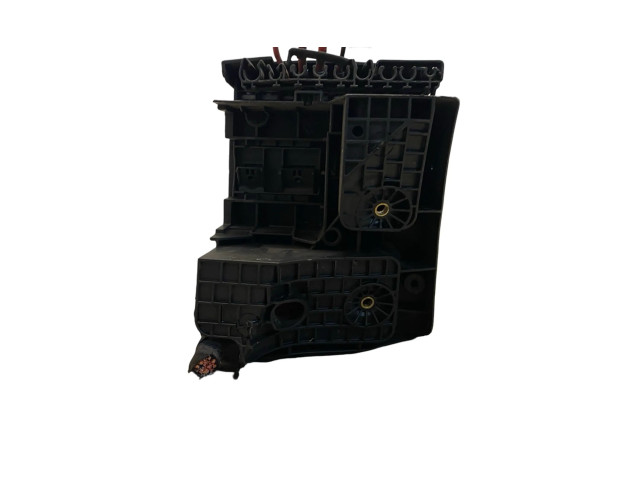   Pojistková skříňka 1K0937540C, 1K0937132F   Volkswagen Tiguan 2011