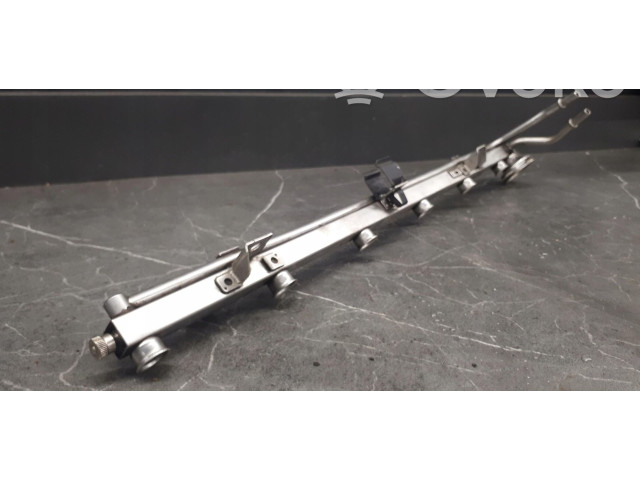 Vstřikovací lišta BMW 5 E39