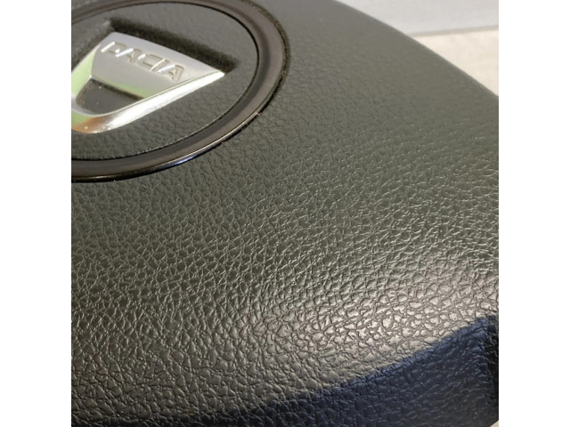 Подушка безопасности водителя 985100037R Dacia Duster