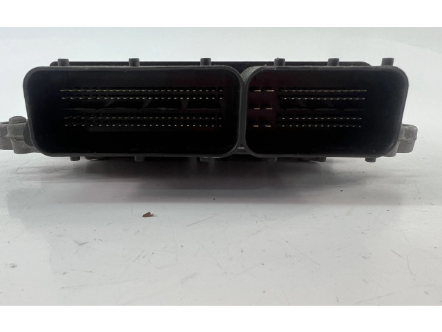 Блок управления двигателем Блок управления 30729826A, 0281012103   Volvo V70