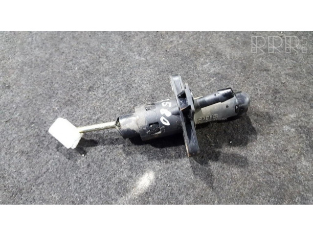 Главный цилиндр сцепления