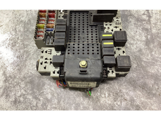 Блок предохранителей  9162316, 160074001   Volvo V70    