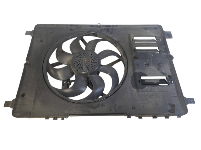 Вентилятор радиатора 31439882 Volvo S60