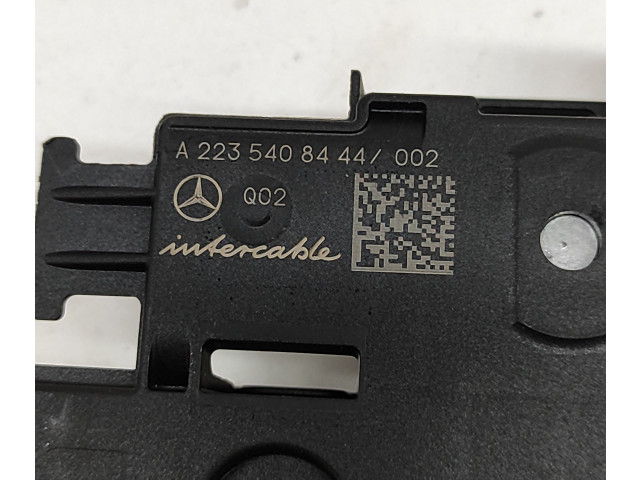 Pojistková skříňka A2235408444 Mercedes-Benz C W206 2023