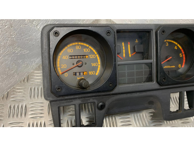 Панель приборов MB716924, 69326400 Mitsubishi Pajero