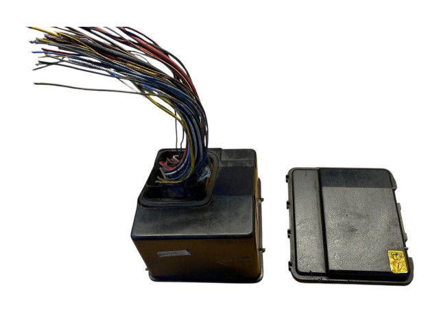 Блок предохранителей 83BG14A076AC   Ford Sierra    