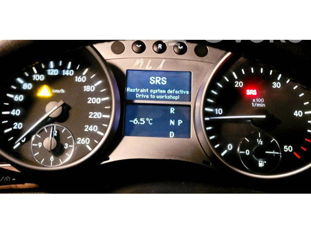 Панель приборов A2515400648, A2515402311   Mercedes-Benz R W251       