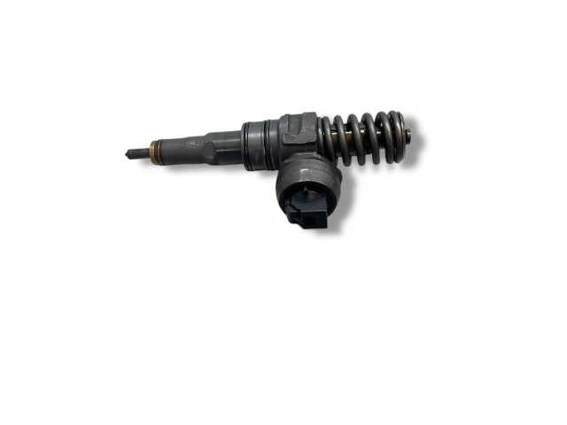 Vstřikovač 0414720232, 038130073br   Volkswagen Caddy    BST 