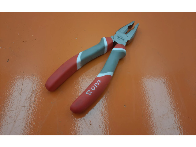 Подушка безопасности в сиденье Alpine C2