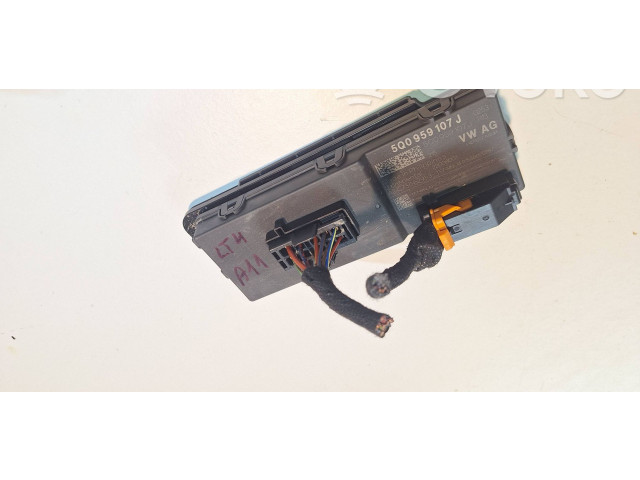 Блок управления центрального замка    5Q0959107J   Skoda Superb B8 (3V)