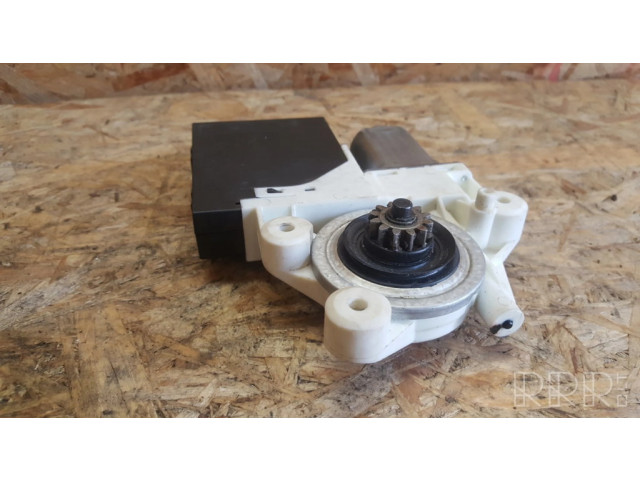 Передний двигатель механизма для подъема окон