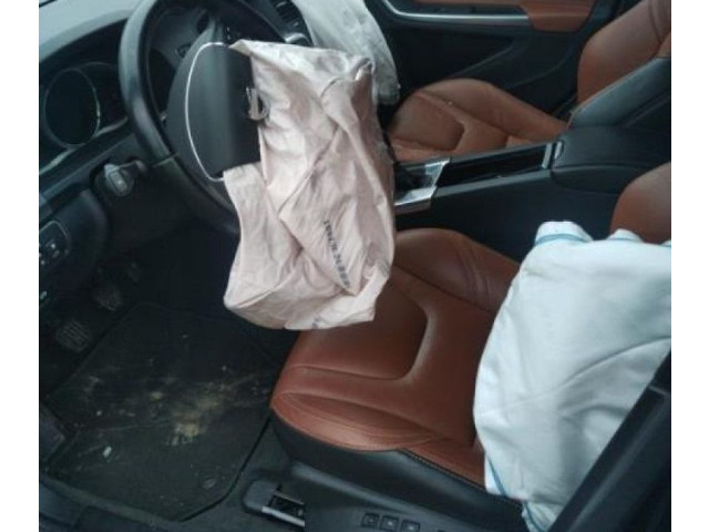 Ручка стеклоочистителей 31264169   Volvo V60