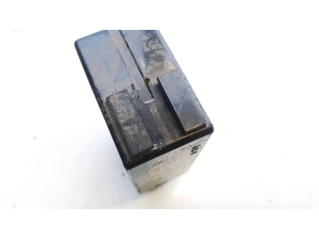 Блок управления GG3G67830 Mazda 626