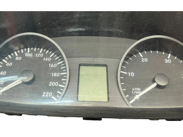 Přístrojová deska Mercedes-Benz Vito Viano W639 2011 A6399001100