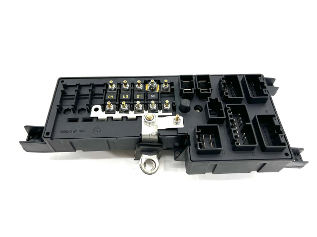 Блок предохранителей 8678449, 518785100 Volvo XC90