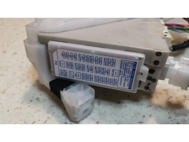 Pojistková skříňka Řídící jednotka BSM 8922176030, 8273076020B   Lexus CT 200H 2013