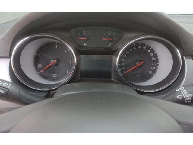 Přístrojová deska Opel Astra K 2017