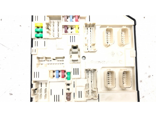 Pojistková skříňka 284B62069R Renault Megane III 2016