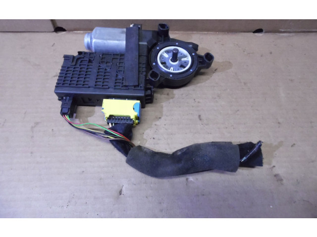 Передний двигатель механизма для подъема окон